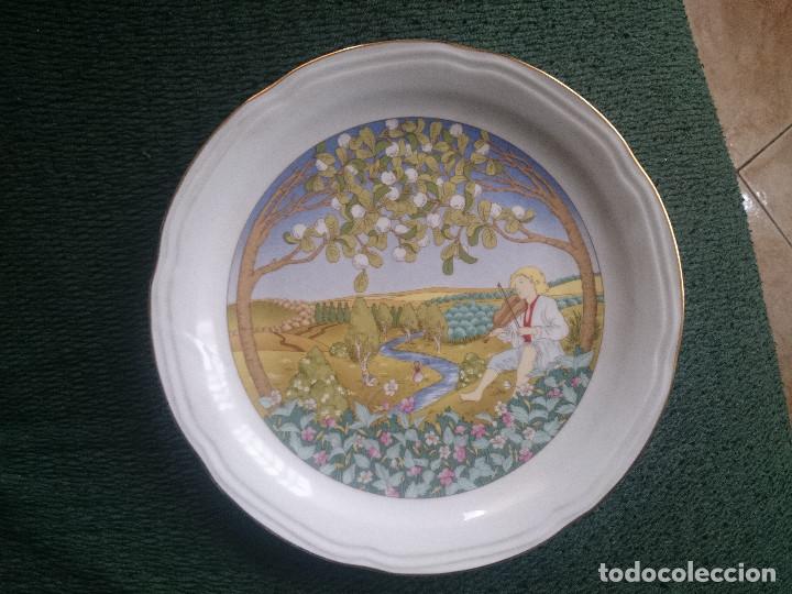 Antig&uuml;edades: PLATO DE PORCELANA - Foto 1