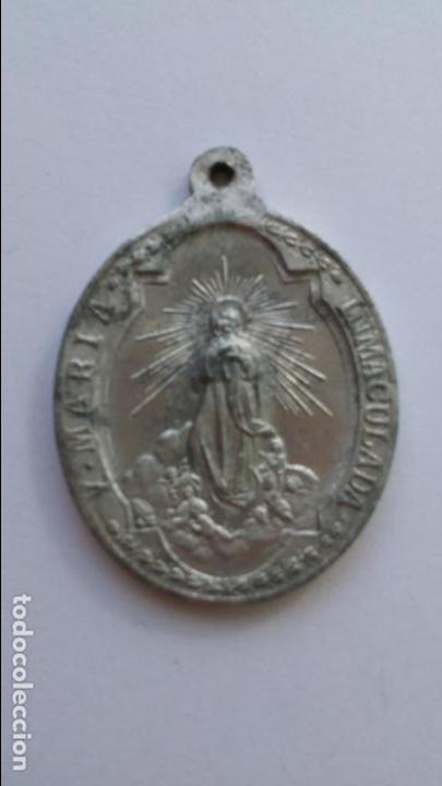 Antig&uuml;edades: Medalla de virgen inmaculada de 3 x 3,8 cms - Foto 1