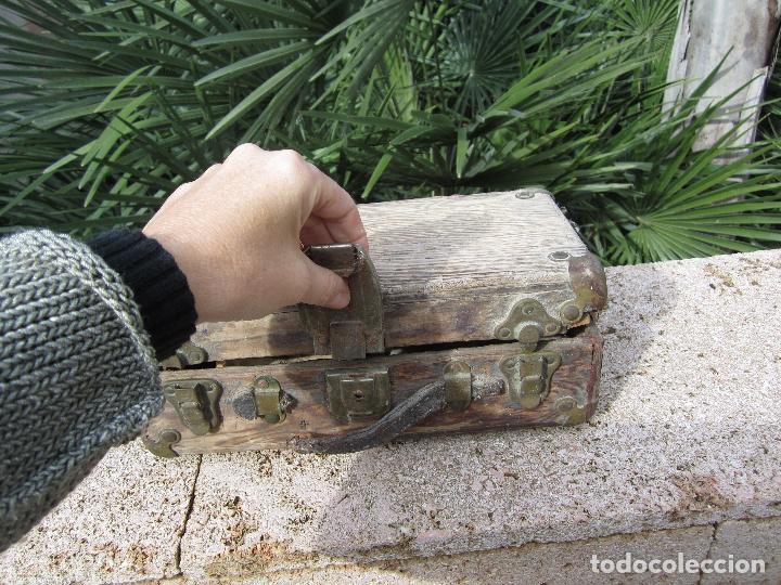 Antig&uuml;edades: Antiguo ba&uacute;l madera - Foto 3