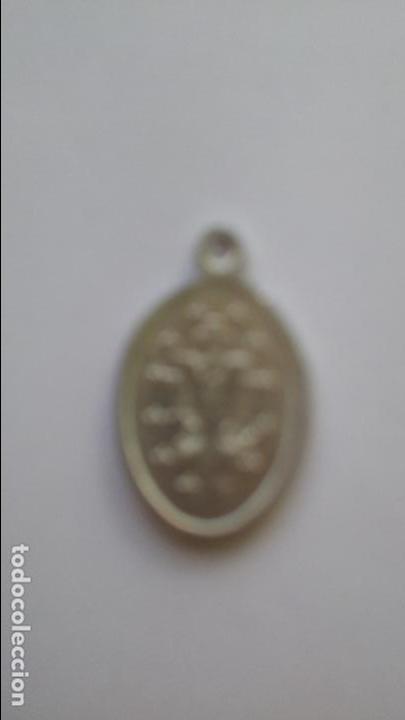 Antig&uuml;edades: Medalla de virgen inmaculada de 2,5 x 1,7 cms - Foto 2