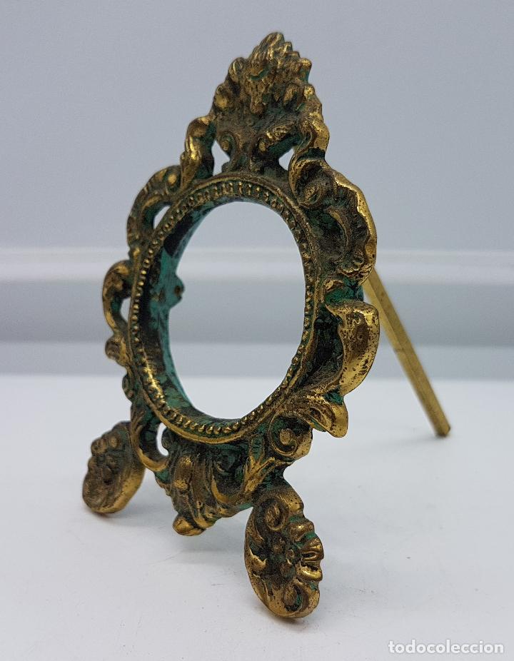 Antig&uuml;edades: Elegante marco antiguo en bronce de estilo rococ&oacute; - Foto 2