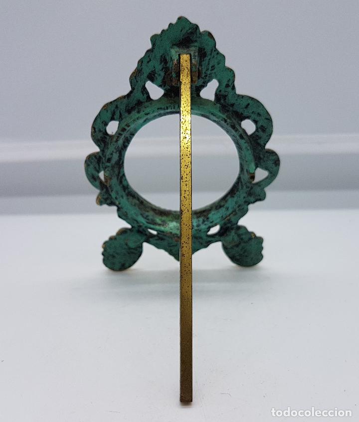 Antig&uuml;edades: Elegante marco antiguo en bronce de estilo rococ&oacute; - Foto 3