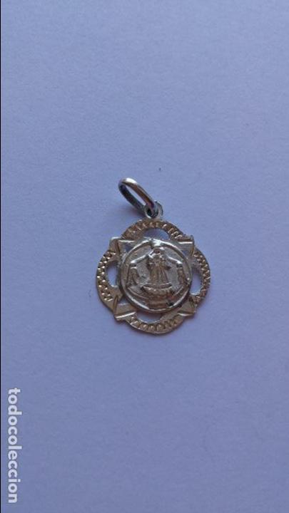 Antig&uuml;edades: Medalla de virgen de reus de 1,5 cms de diametro - Foto 1