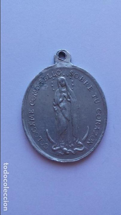 Antig&uuml;edades: Medalla de virgen inmaculada  de 3,8 x 2,8 cms - Foto 1
