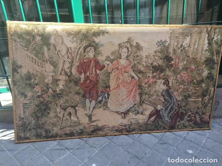Antig&uuml;edades: tapiz galante - Foto 2