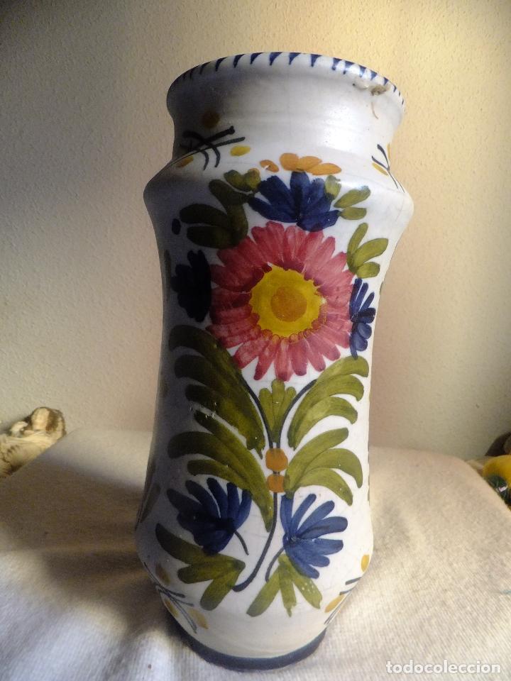 Antig&uuml;edades: ALBARELO DE TALAVERA DECORADO CON FLORES - Foto 7