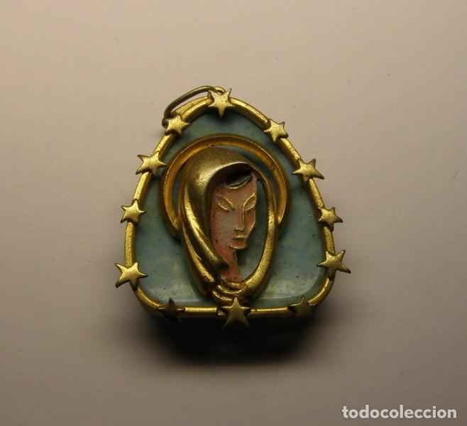 Antig&uuml;edades: Medalla de Virgen, A&ntilde;os 60. - Foto 1