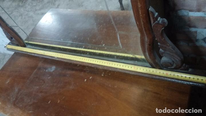 Antig&uuml;edades: Antiguo espejo en madera, biselado para c&oacute;moda, comod&iacute;n, etc - Foto 12