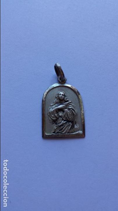 Antig&uuml;edades: Medalla de virgen inmaculada de 2 x 1,3 cms - Foto 1