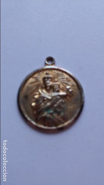Antig&uuml;edades: Medalla de la virgen del carmen de 2,1 cms de diametro - Foto 1
