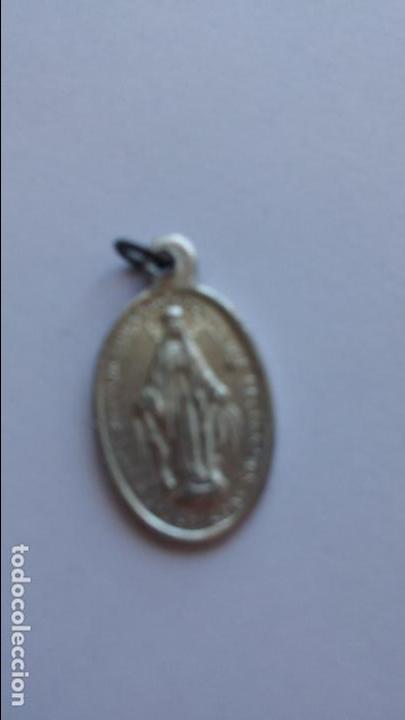 Antig&uuml;edades: Medalla de la inmaculada de 2,3 x 1,3 cms - Foto 1
