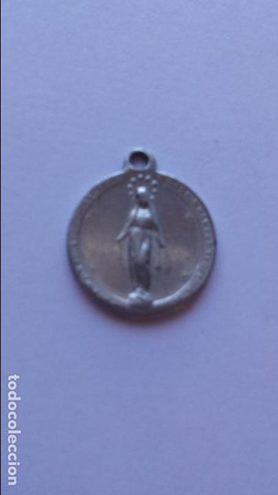 Antig&uuml;edades: Medalla de virgen inmaculada de 1,6 cms de diametro - Foto 1