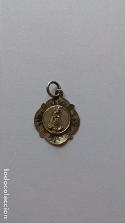 Antig&uuml;edades: Medalla de virgen sin catalogar de 1,8 x 1,5 cms - Foto 1