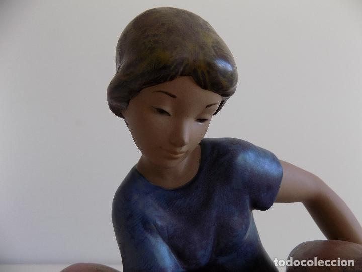 Antig&uuml;edades: LLADRO: JOVEN CANTANERA. ( NUEVA, CON CAJA ORIGINAL) - Foto 6