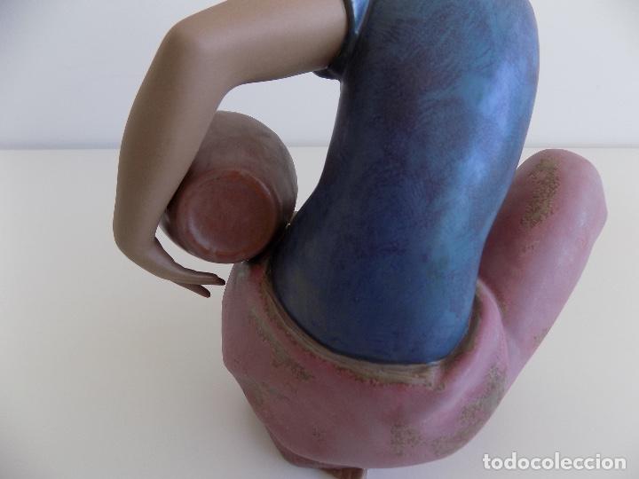 Antig&uuml;edades: LLADRO: JOVEN CANTANERA. ( NUEVA, CON CAJA ORIGINAL) - Foto 8