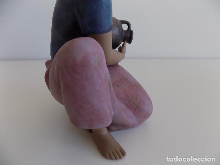Antig&uuml;edades: LLADRO: JOVEN CANTANERA. ( NUEVA, CON CAJA ORIGINAL) - Foto 12