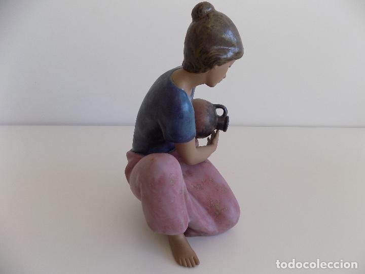 Antig&uuml;edades: LLADRO: JOVEN CANTANERA. ( NUEVA, CON CAJA ORIGINAL) - Foto 13