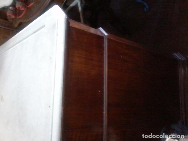 Antig&uuml;edades: COMODA - Foto 5