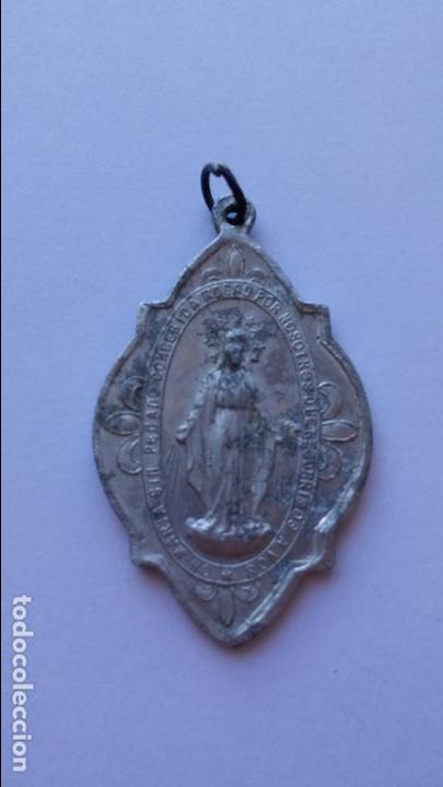 Antig&uuml;edades: Medalla de virgen inmaculada de 4,3 x 2,6 cms - Foto 1