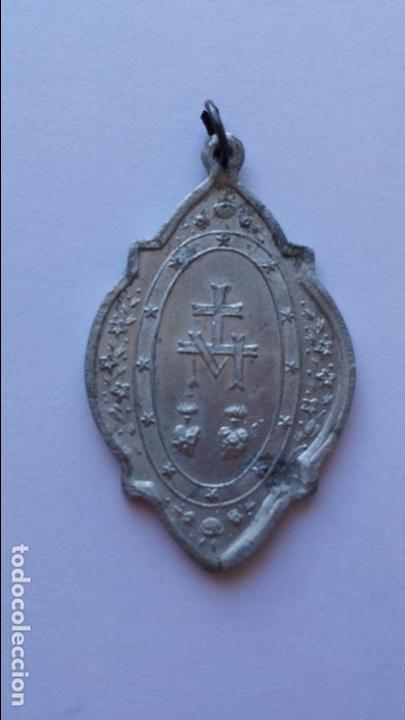 Antig&uuml;edades: Medalla de virgen inmaculada de 4,3 x 2,6 cms - Foto 2