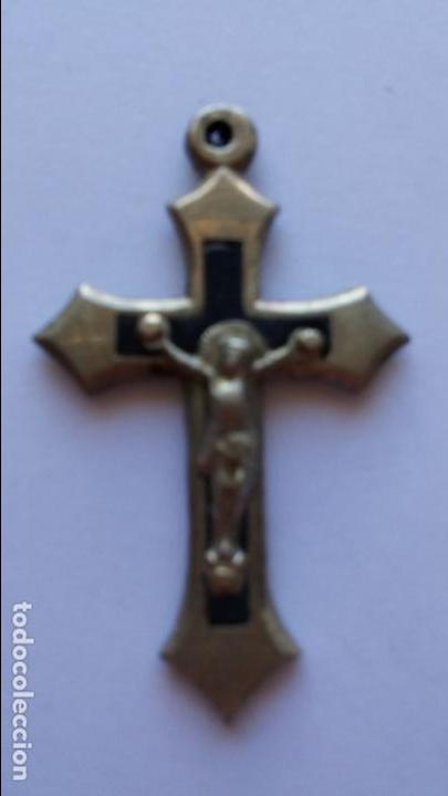 Antig&uuml;edades: Crucifijo de 4,3 x 2,7 cms - Foto 1