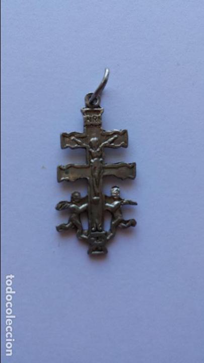 Antig&uuml;edades: Cruz de carabaca de 2,7 x 1.4 cms - Foto 1