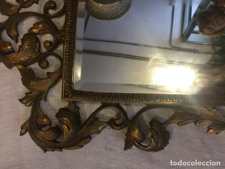 Antig&uuml;edades: ESPEJO DE TOCADOR EN BRONCE - Foto 2