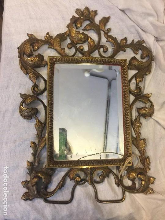 Antig&uuml;edades: ESPEJO DE TOCADOR EN BRONCE - Foto 1