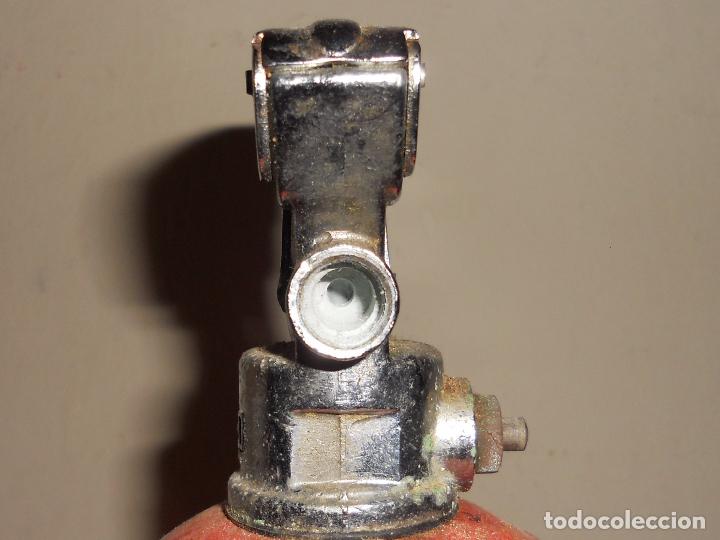 Antig&uuml;edades: ANTIGUO EXTINTOR DE POLVO MIDE 32 CM - Foto 4