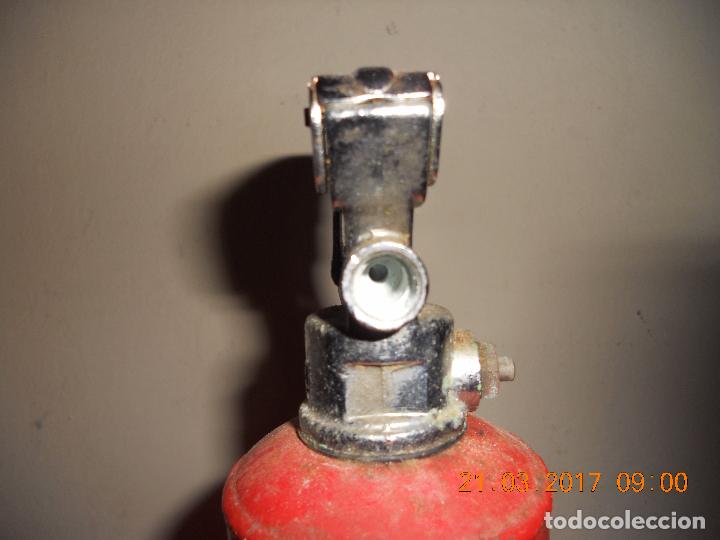 Antig&uuml;edades: ANTIGUO EXTINTOR DE POLVO MIDE 32 CM - Foto 9