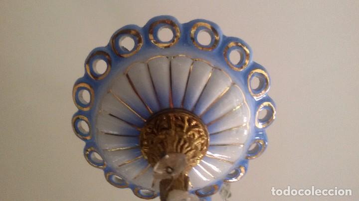 Antig&uuml;edades: L&aacute;mpara de porcelana y bronce - Foto 3