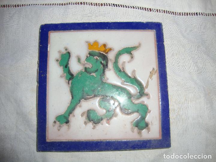 Antig&uuml;edades: Azulejo heraldico Ramos rejano - Foto 1