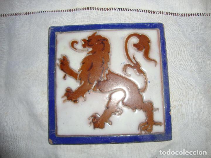 Antig&uuml;edades: Azulejo heraldico Ramos rejano - Foto 1