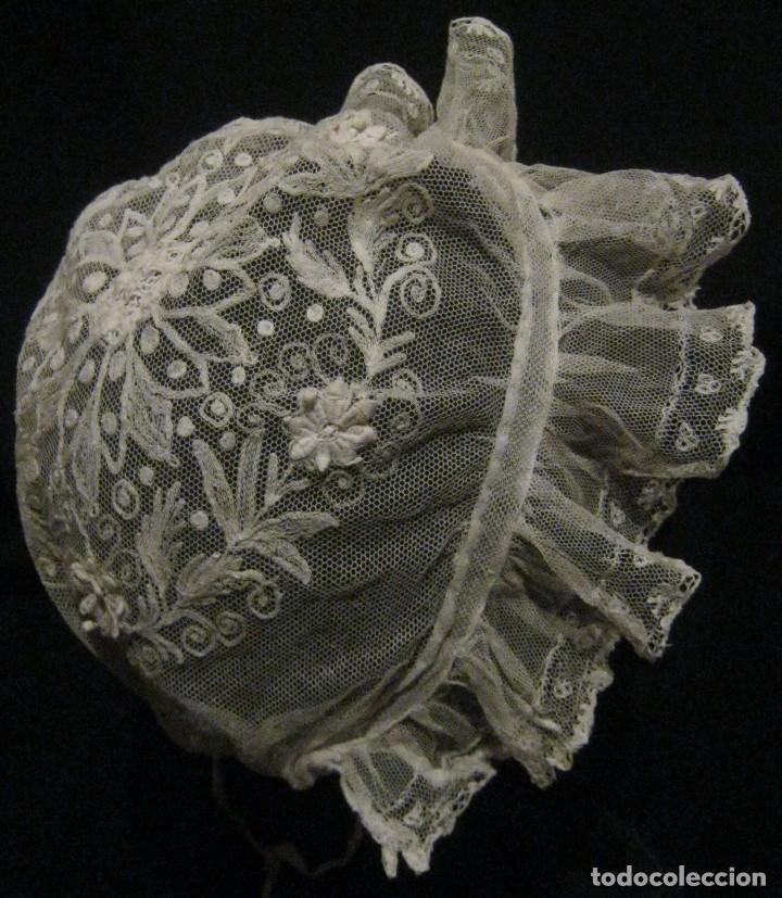 Antig&uuml;edades: ANTIGUO GORRO DE ENCAJE S. XIX - Foto 1