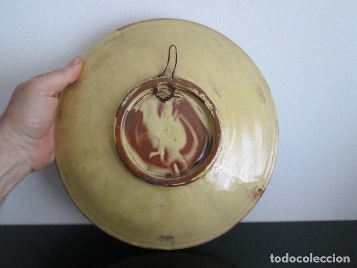 Antig&uuml;edades: plato decorado 28 centimetros de diametro - Foto 2