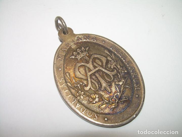 Antig&uuml;edades: ANTIGUA MEDALLA DE BRONCE PLATEADO. - Foto 2