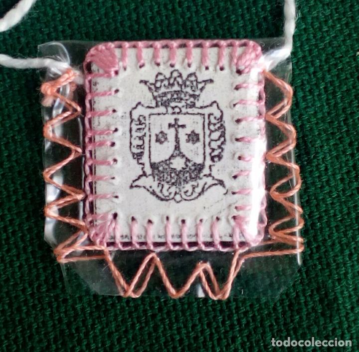 Antig&uuml;edades: ESCAPULARIO VIRGEN CON NI&Ntilde;O Y ESCUDO. - Foto 3