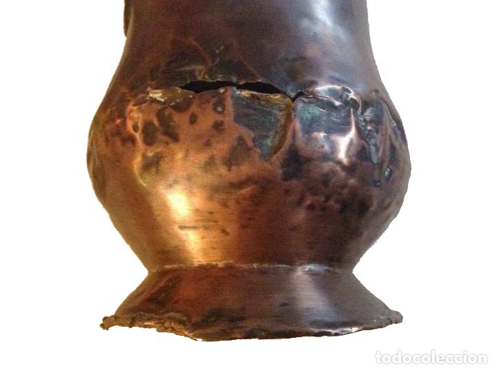 Antig&uuml;edades: chocolatera de cobre y mango de madera.S.XVIII. - Foto 3