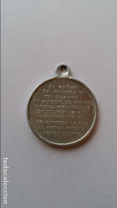 Antig&uuml;edades: Medalla de san francisco de asis de 2,2 cms de diametro - Foto 2