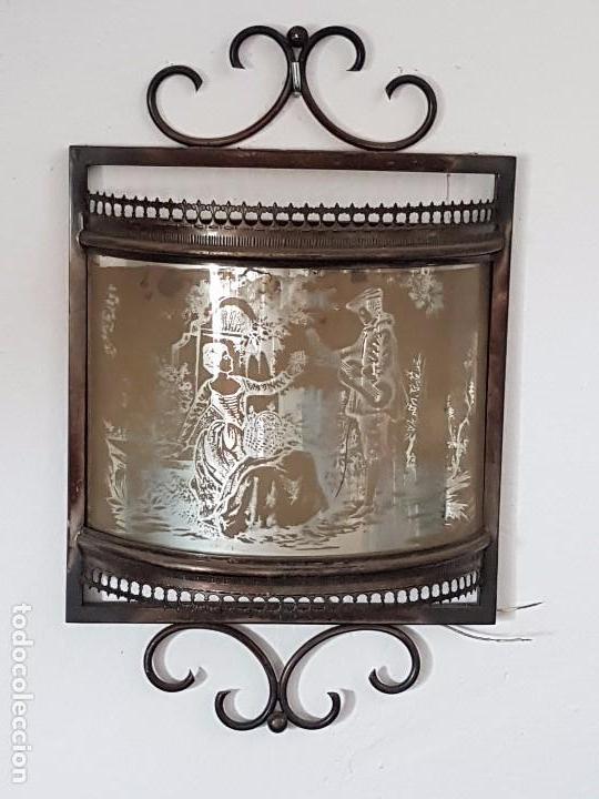 Antig&uuml;edades: PAREJA DE APLIQUES FORJA CON GRABADOS - Foto 1