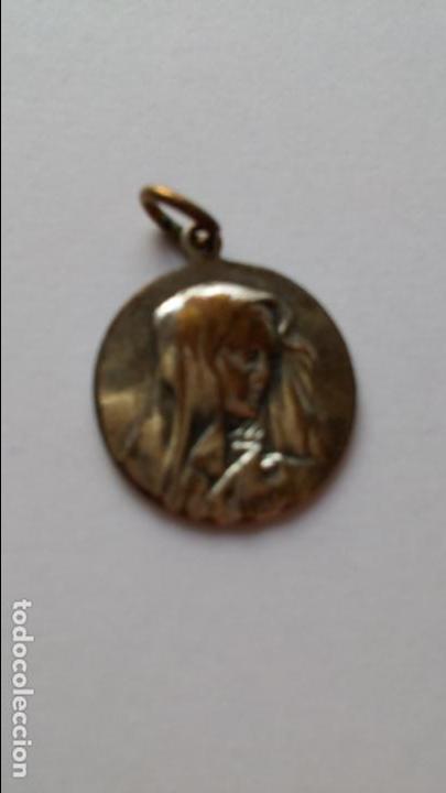 Antig&uuml;edades: Medalla de virgen dolorosa de 2 cms de diametro - Foto 1