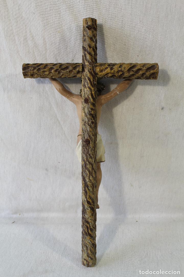 Antig&uuml;edades: cristo en la cruz de estuco y madera - Foto 7