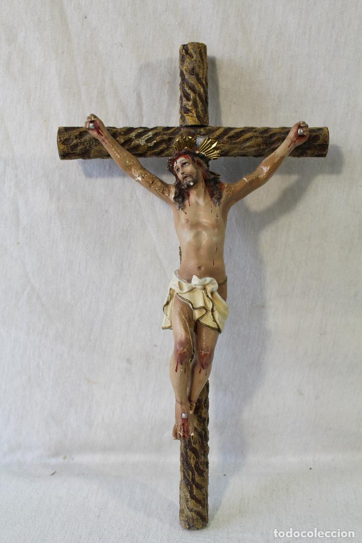 Antig&uuml;edades: cristo en la cruz de estuco y madera - Foto 11