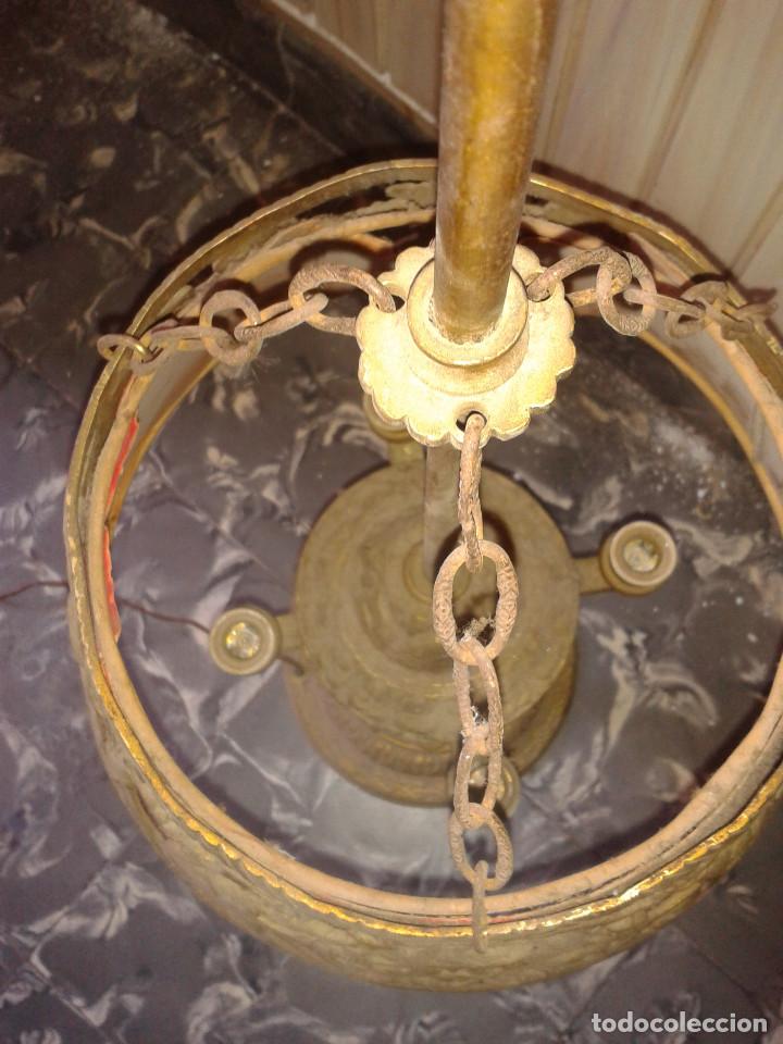 Antig&uuml;edades: lampara de pie de bronce - Foto 4