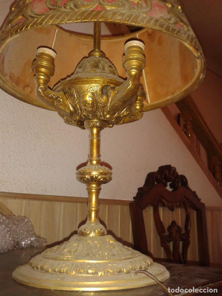 Antig&uuml;edades: lampara de pie de bronce - Foto 7