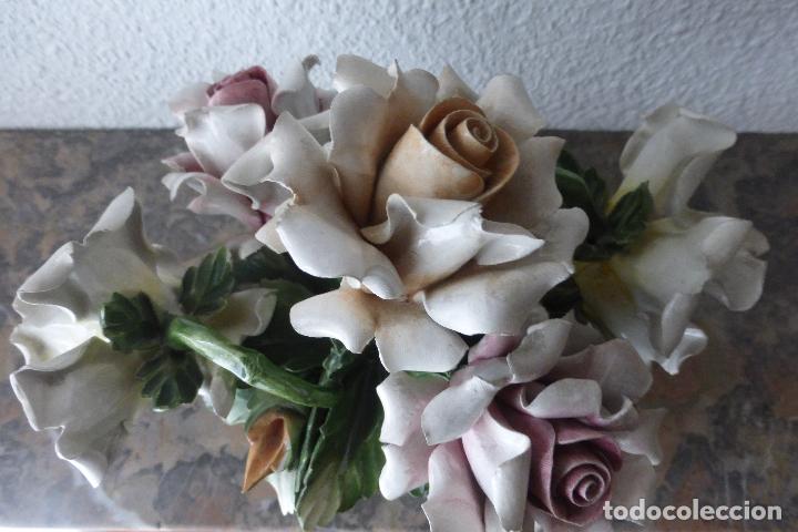 Antig&uuml;edades: CESTO DE FLORES DE CAPODIMONTE - Foto 3