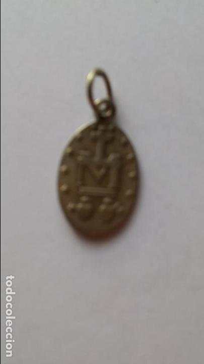 Antig&uuml;edades: medalla de virgen inmaculada de 2 x 1,1 cms - Foto 2