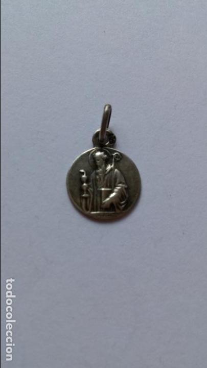 Antig&uuml;edades: Medalla sin catalogar de 1,2 cms de diametro - Foto 1