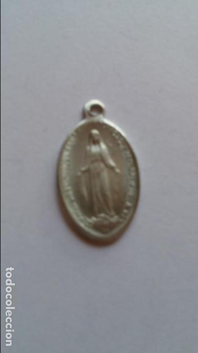 Antig&uuml;edades: Medalla de virgen inmaculada de 2,4 x 1,4 cms - Foto 1