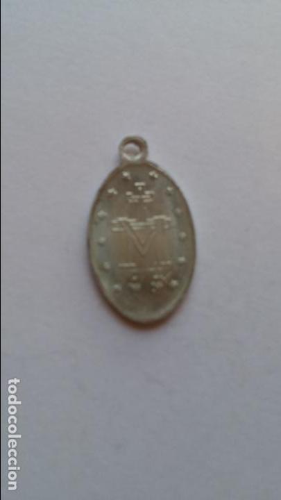 Antig&uuml;edades: Medalla de virgen inmaculada de 2,4 x 1,4 cms - Foto 2